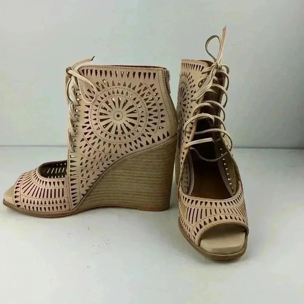 JEFFREY CAMPBELL SIZE 7.5 NW Box WEDGE EYELET CUT OUT LEATHER BOHO OPEN TOE - Picture 7 of 11